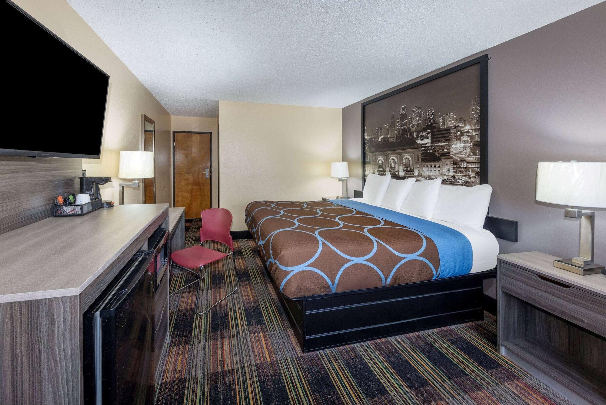 Super 8 By Wyndham Kansas City At Barry Road/Airport Экстерьер фото
