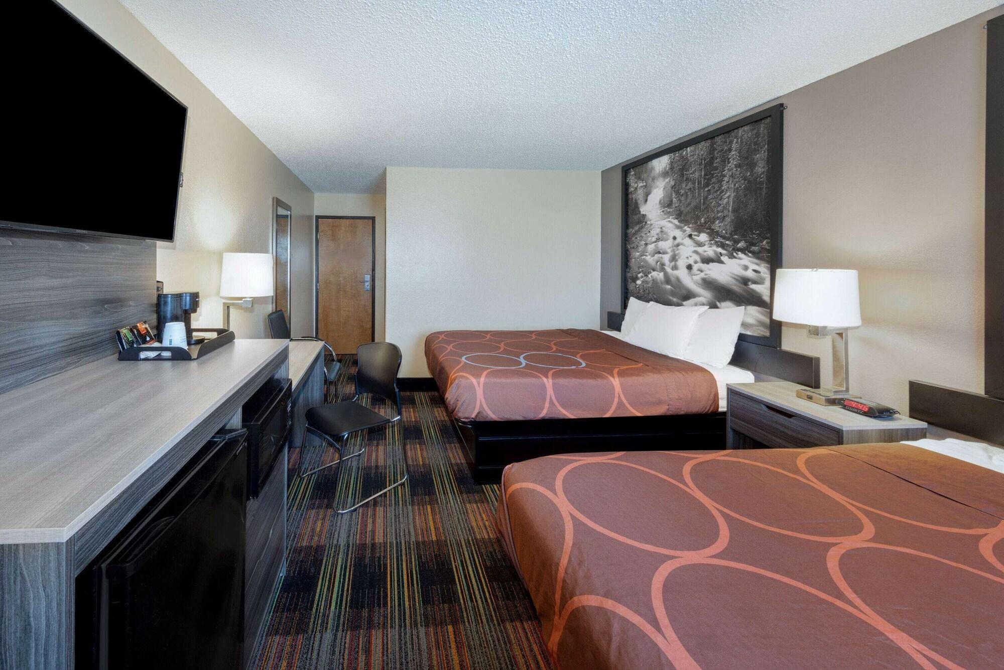 Super 8 By Wyndham Kansas City At Barry Road/Airport Экстерьер фото