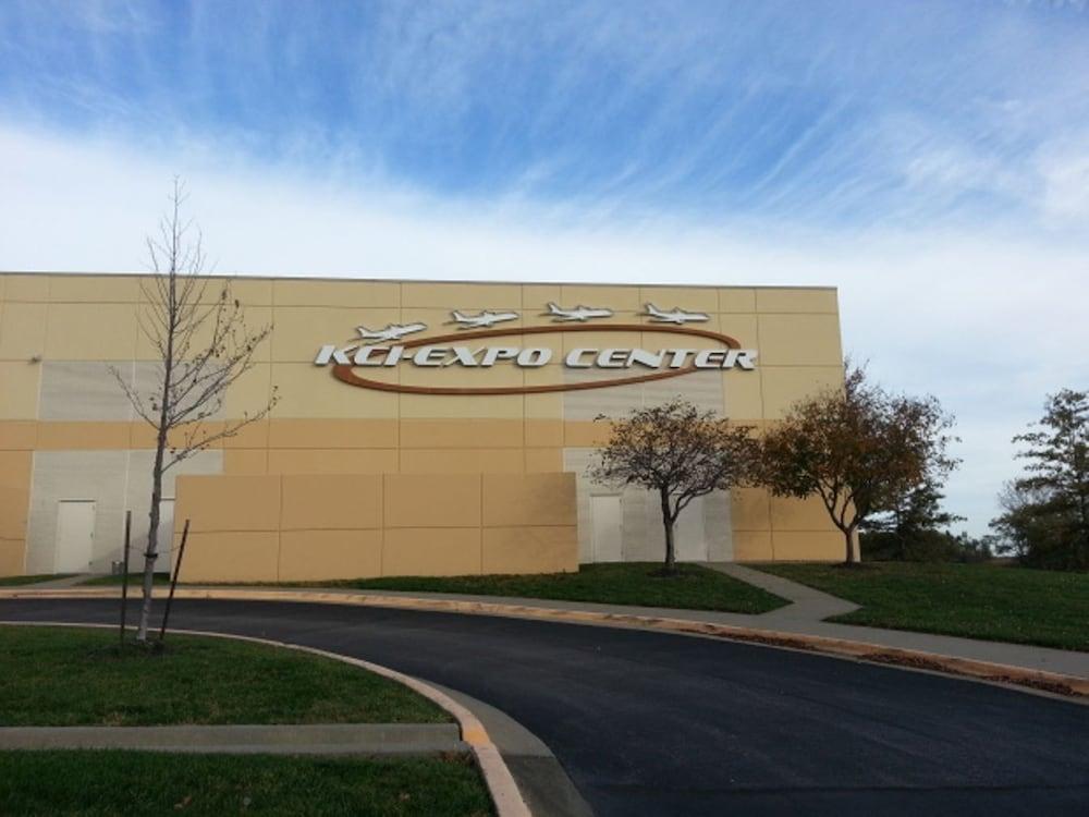 Super 8 By Wyndham Kansas City At Barry Road/Airport Экстерьер фото
