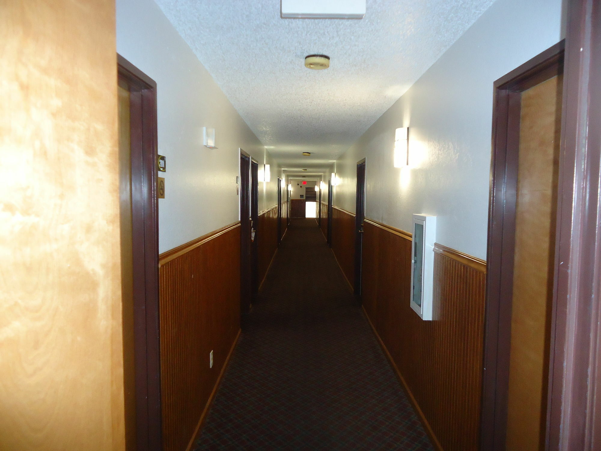 Super 8 By Wyndham Kansas City At Barry Road/Airport Экстерьер фото